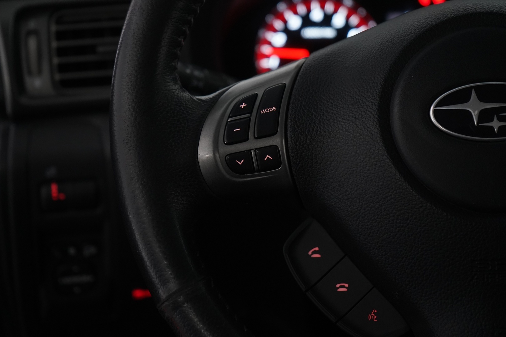 SUBARU Forester 2012