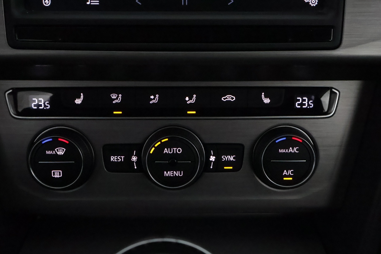 VOLKSWAGEN Passat 2015