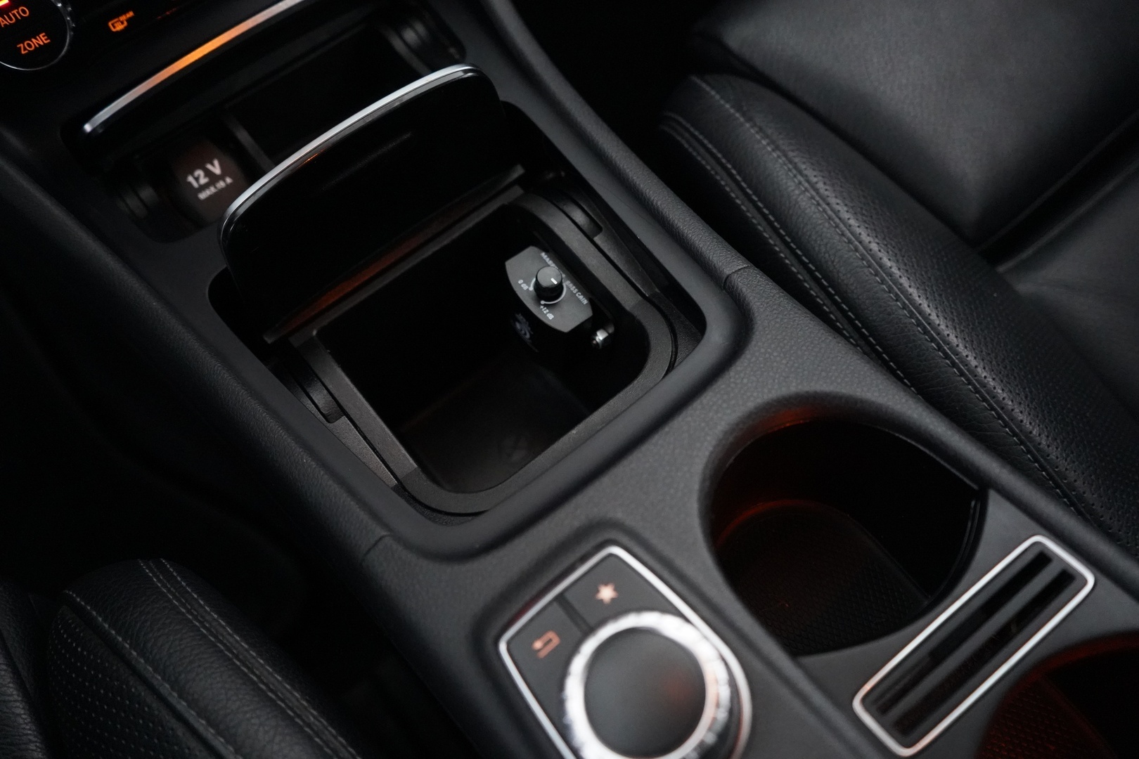 MERCEDES-BENZ CLA 2016