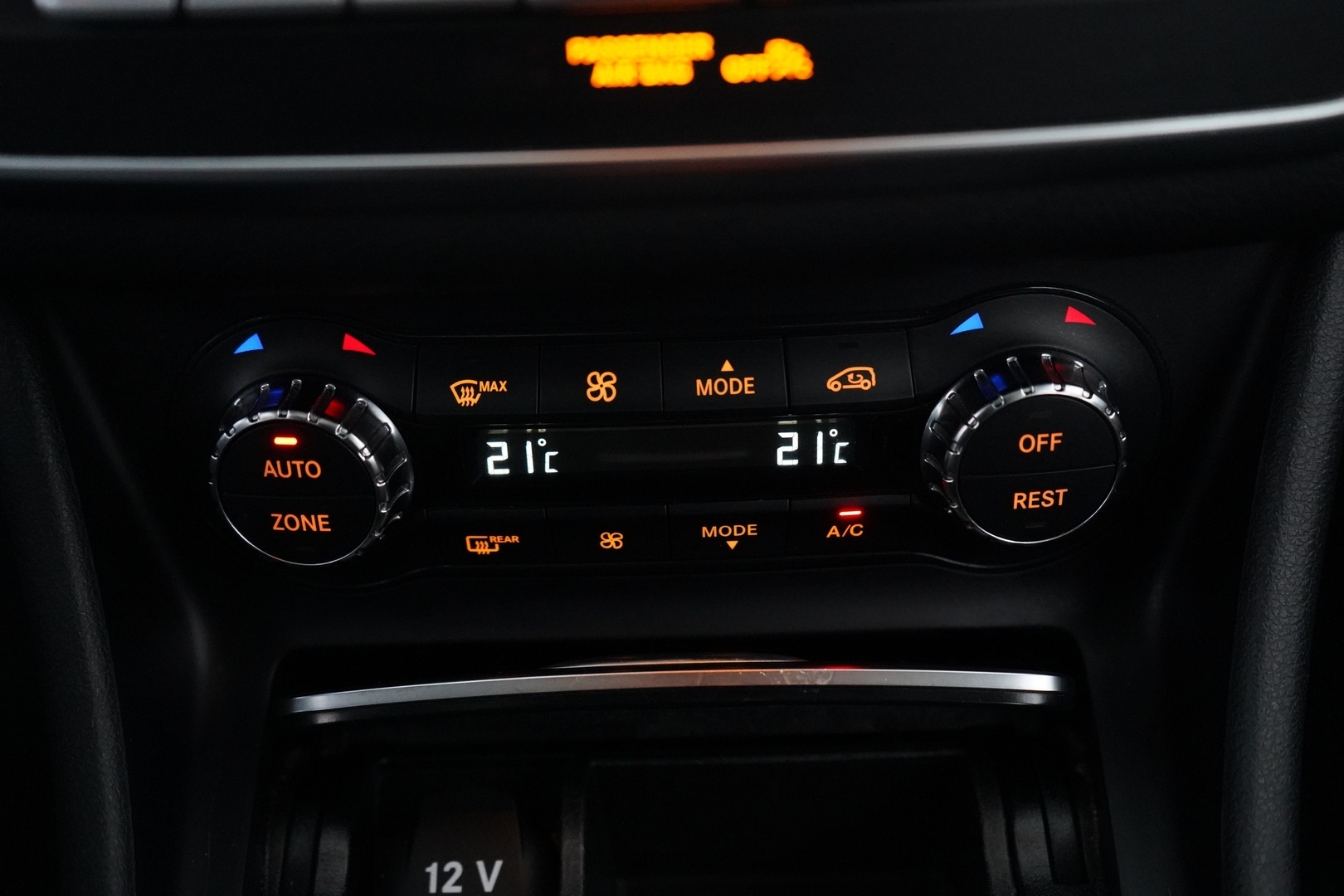 MERCEDES-BENZ CLA 2016