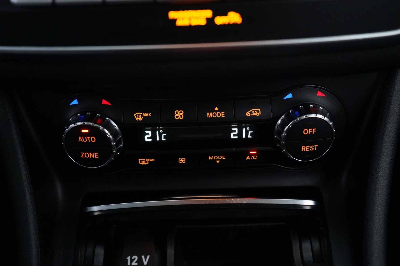 MERCEDES-BENZ CLA 2016