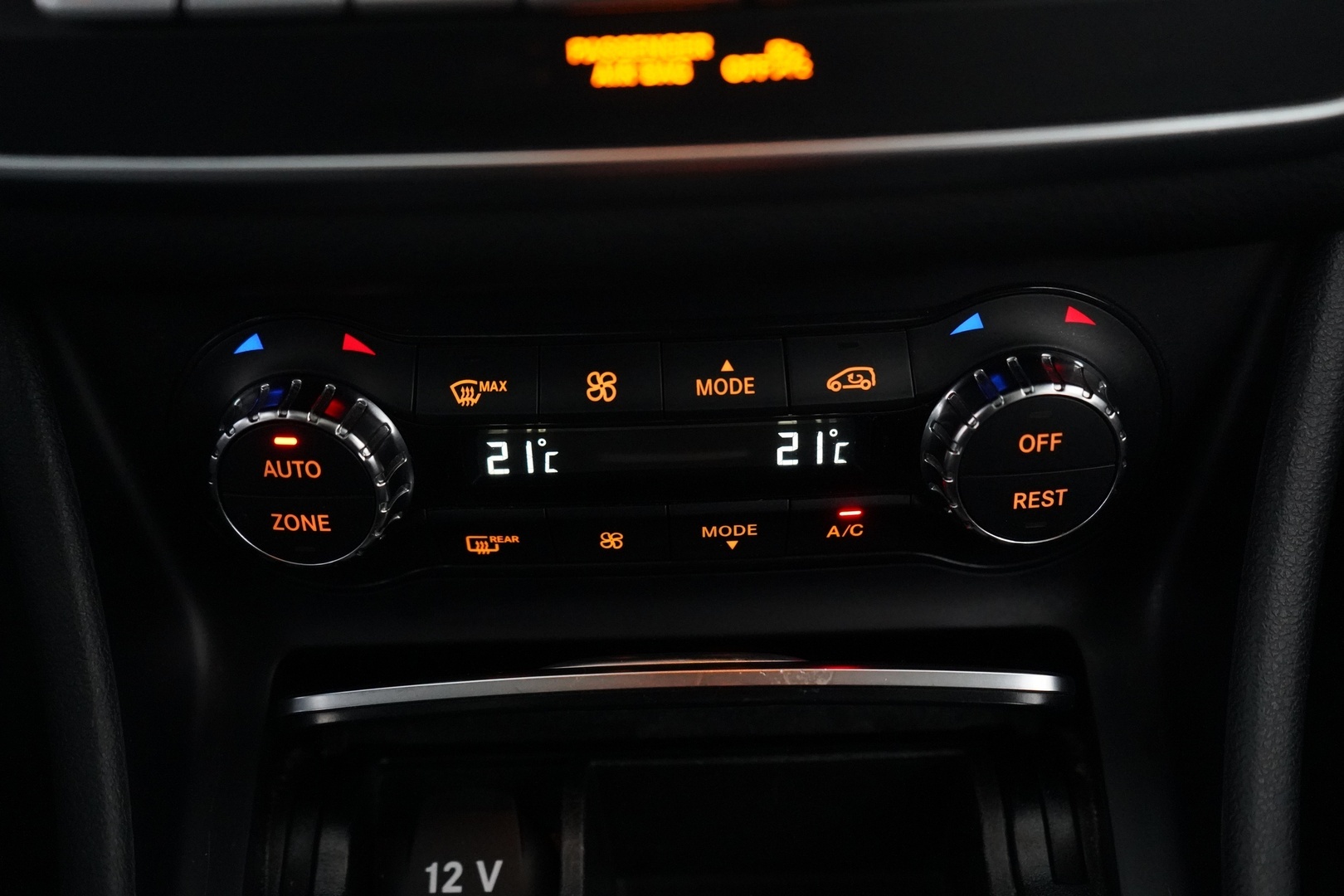 MERCEDES-BENZ CLA 2016