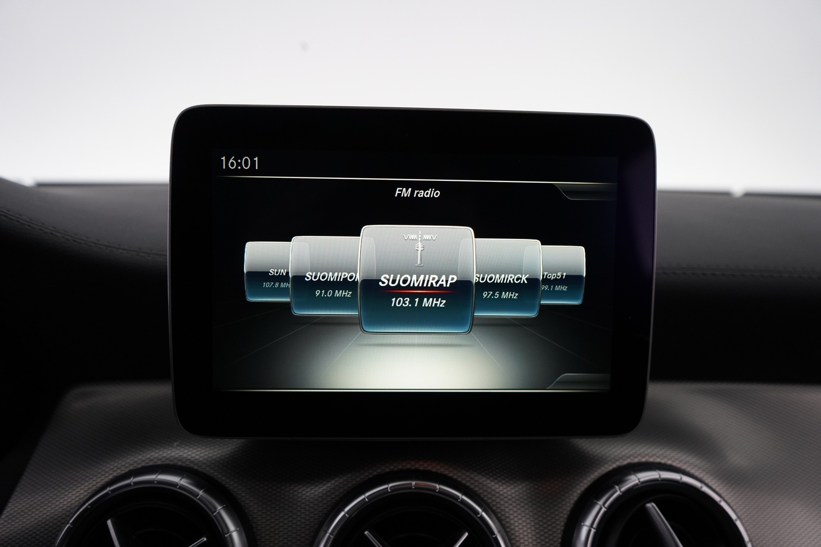 MERCEDES-BENZ CLA 2016