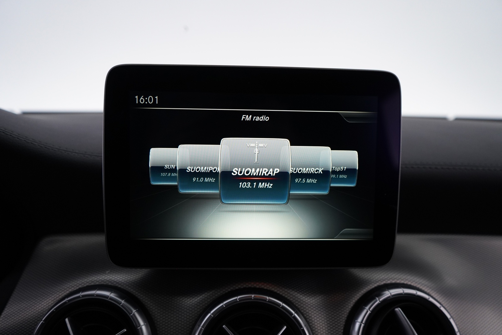 MERCEDES-BENZ CLA 2016