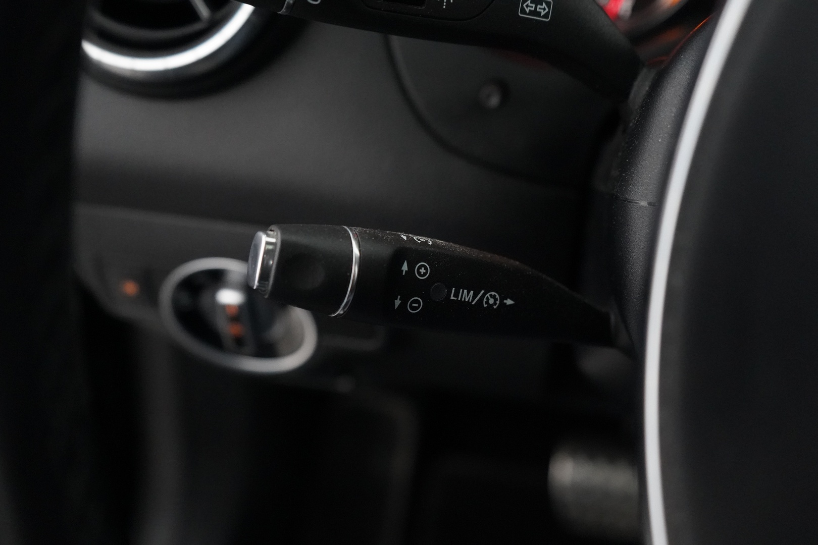 MERCEDES-BENZ CLA 2016