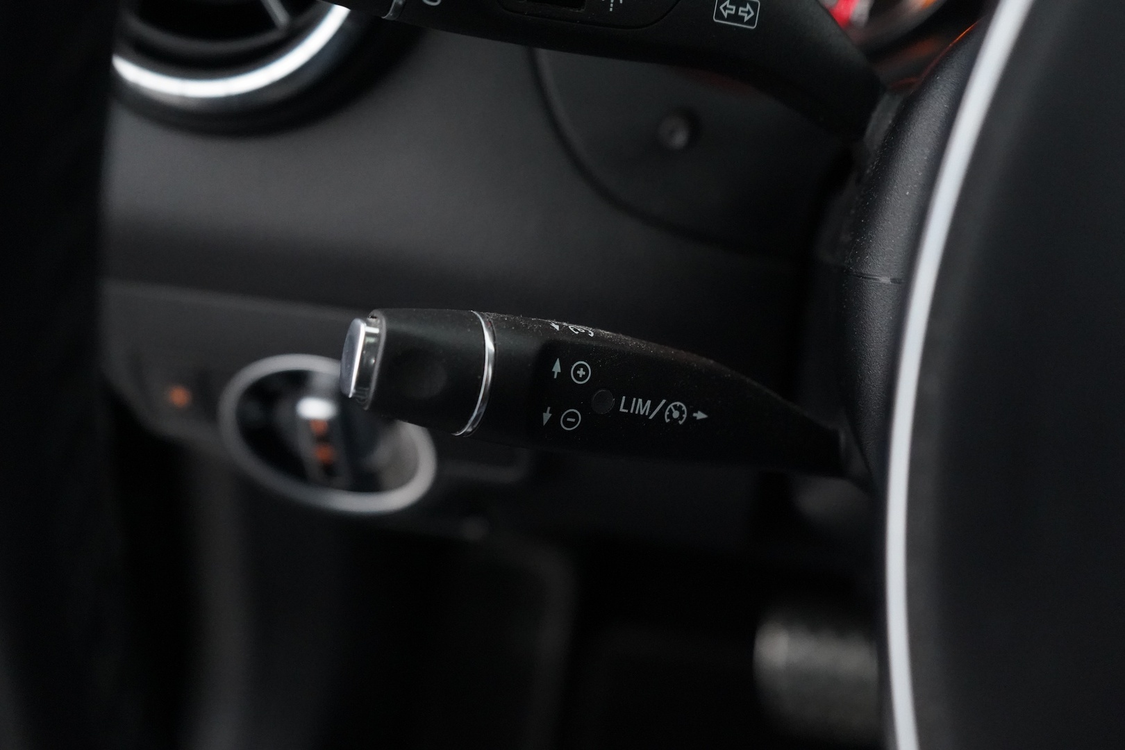 MERCEDES-BENZ CLA 2016