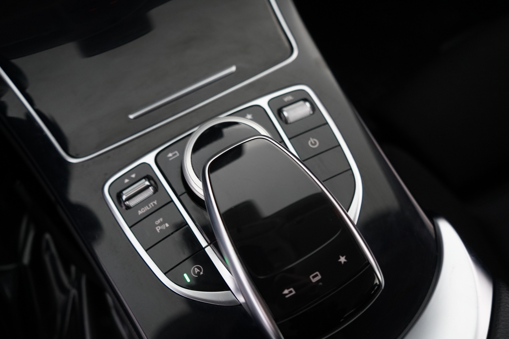 MERCEDES-BENZ C 2015