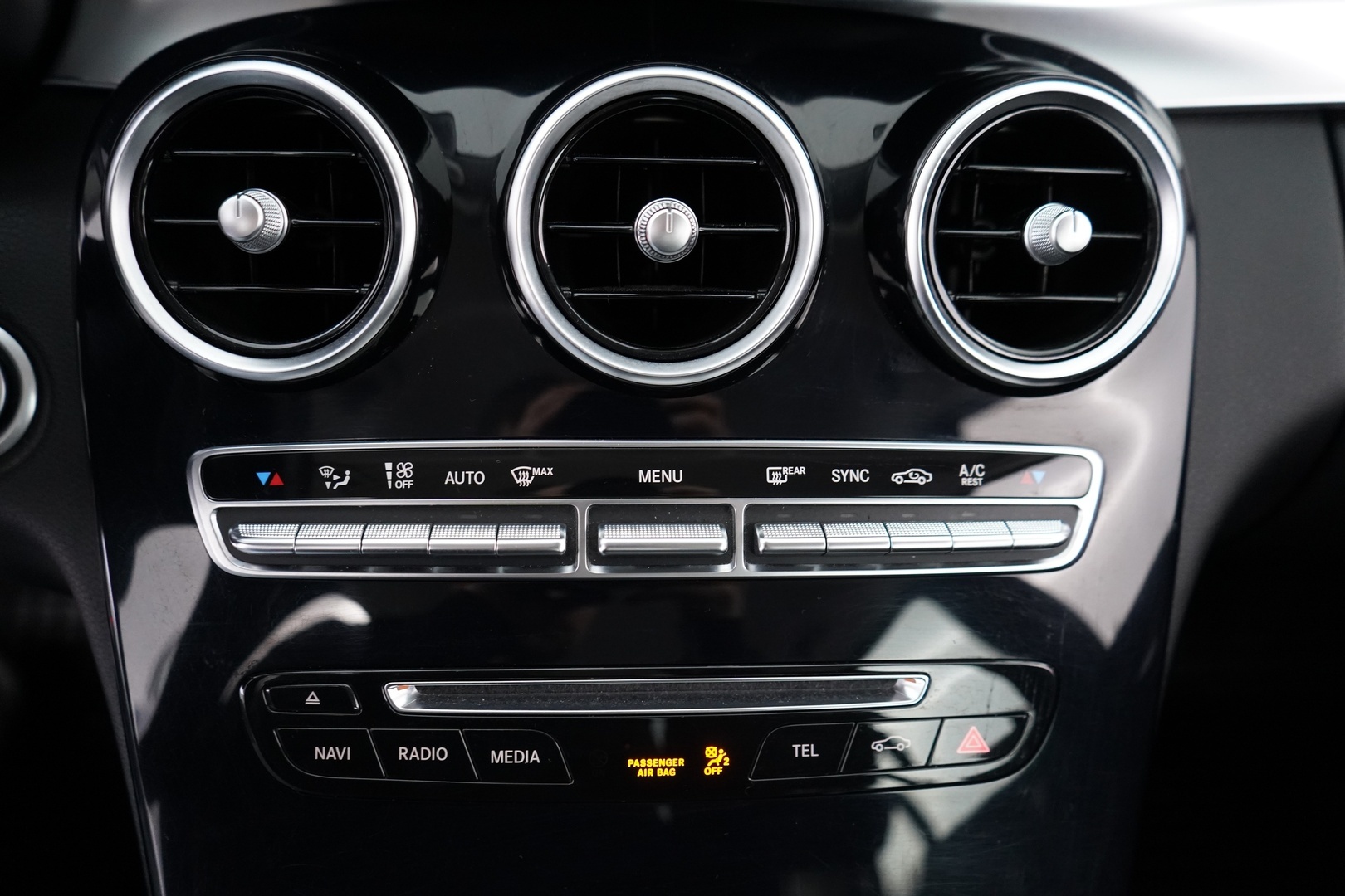 MERCEDES-BENZ C 2015