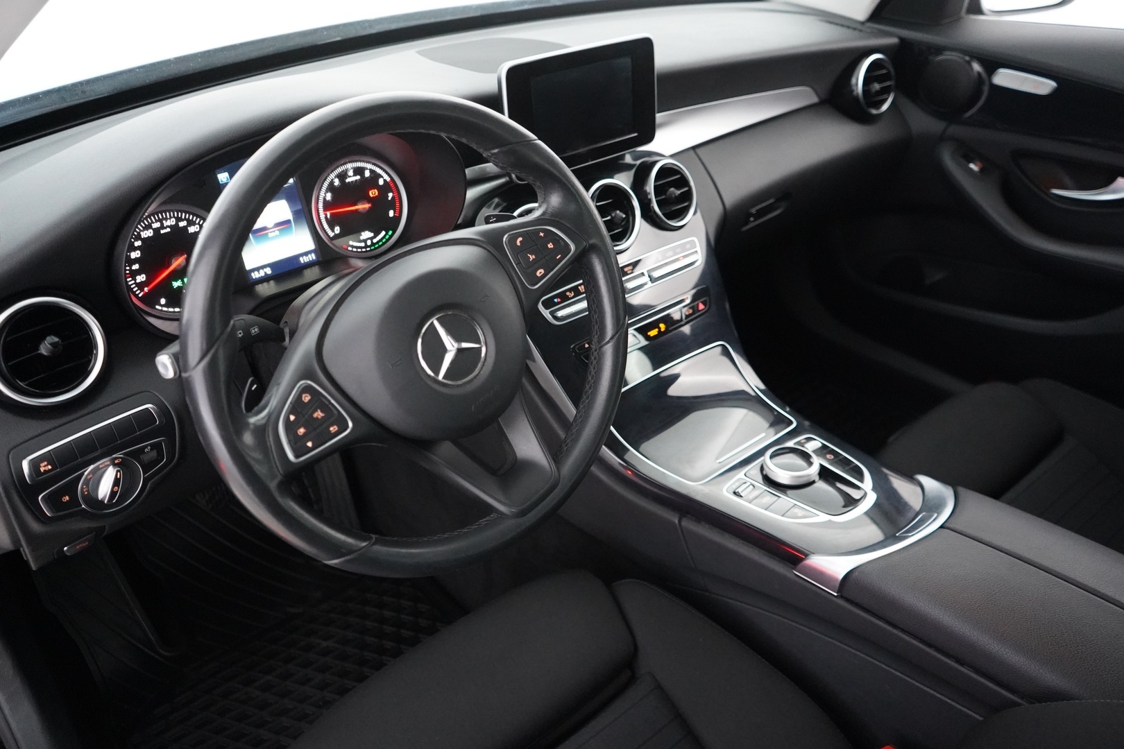 MERCEDES-BENZ C 2017