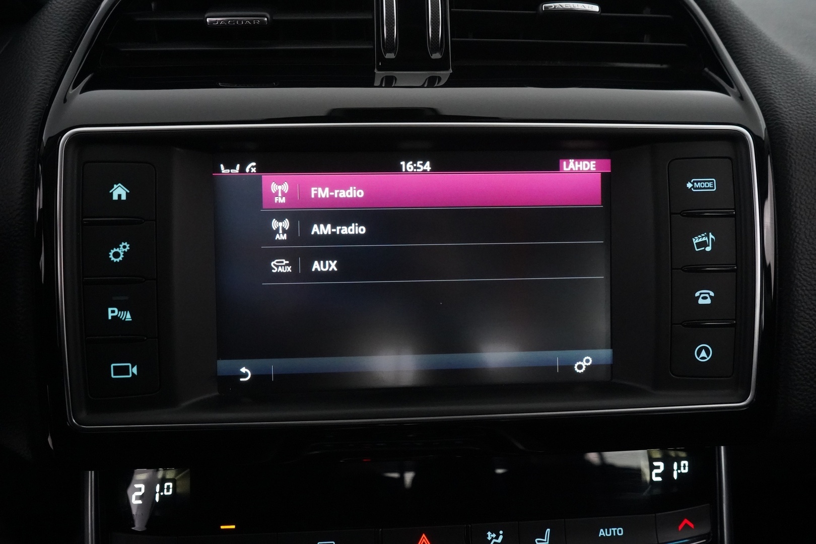 JAGUAR XE 2018