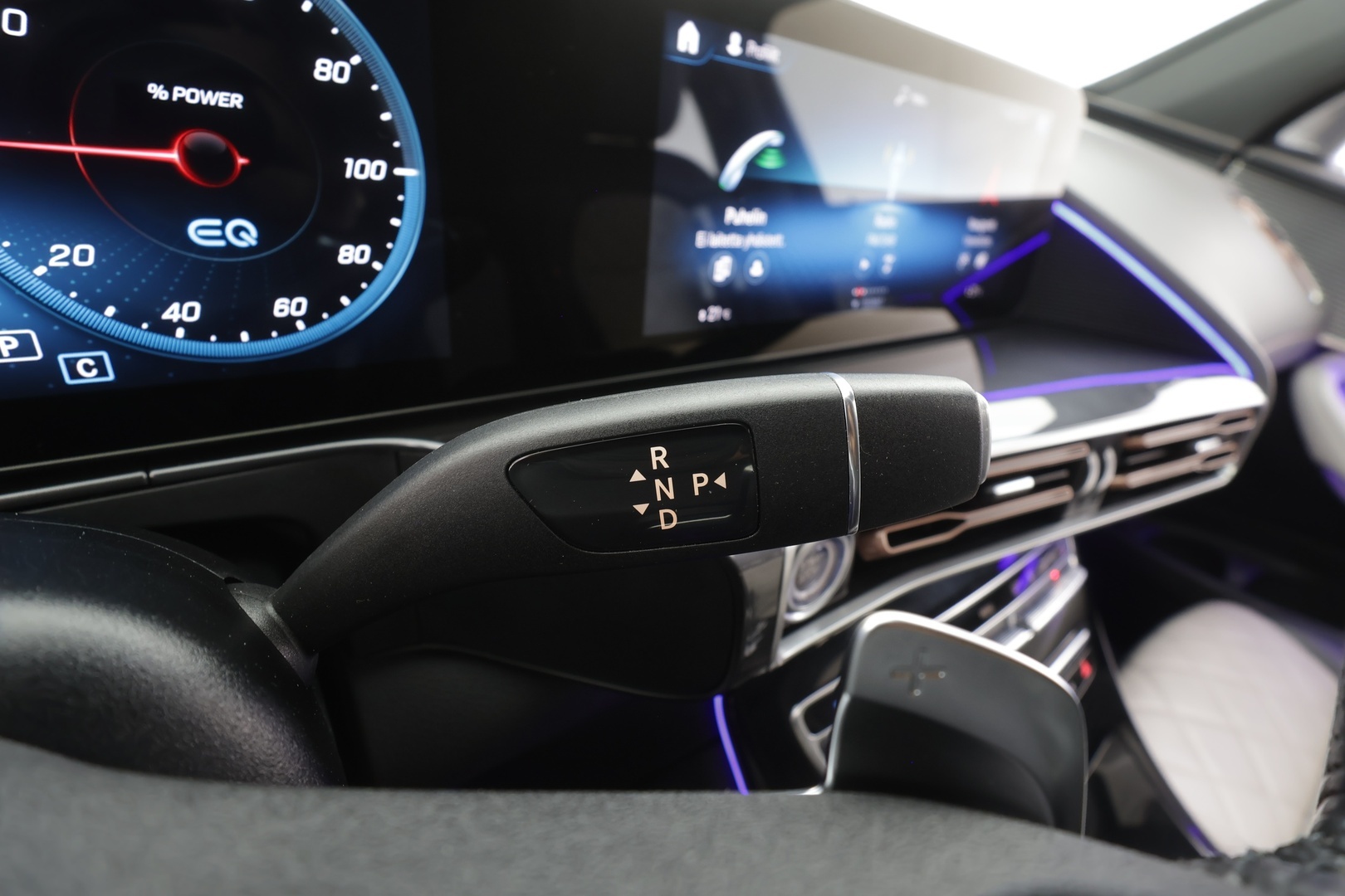 MERCEDES-BENZ EQC 2021
