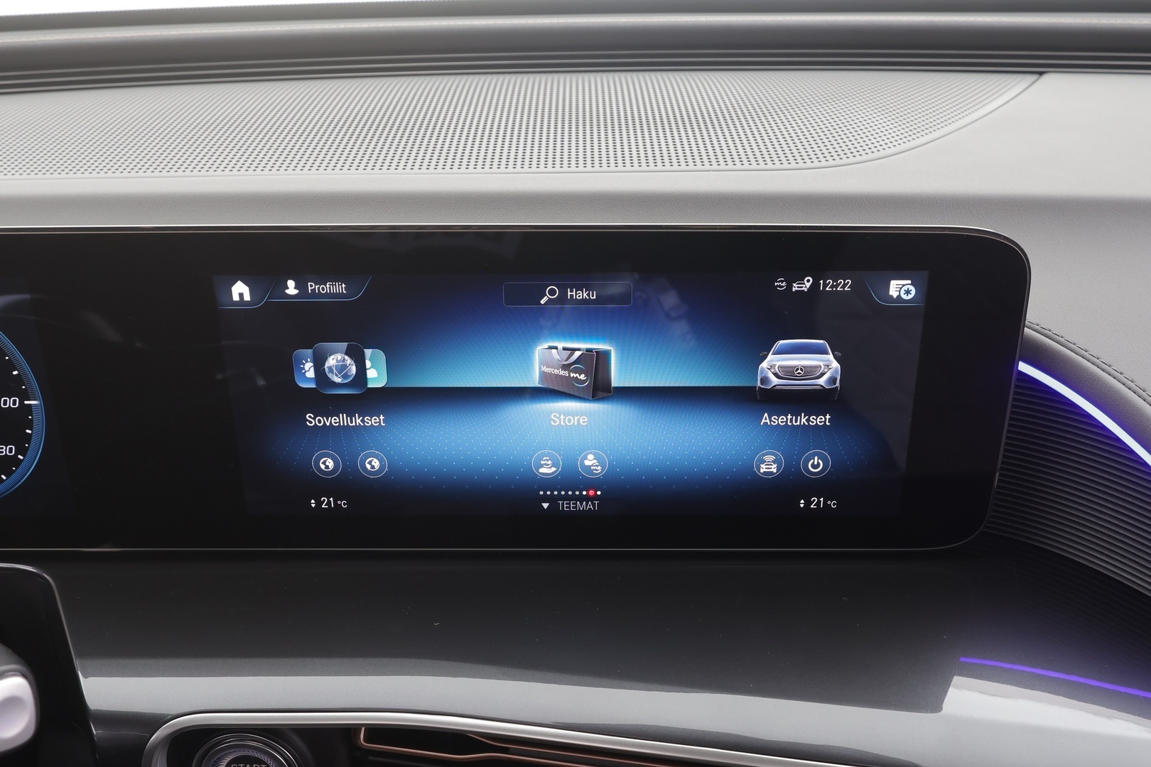 MERCEDES-BENZ EQC 2021
