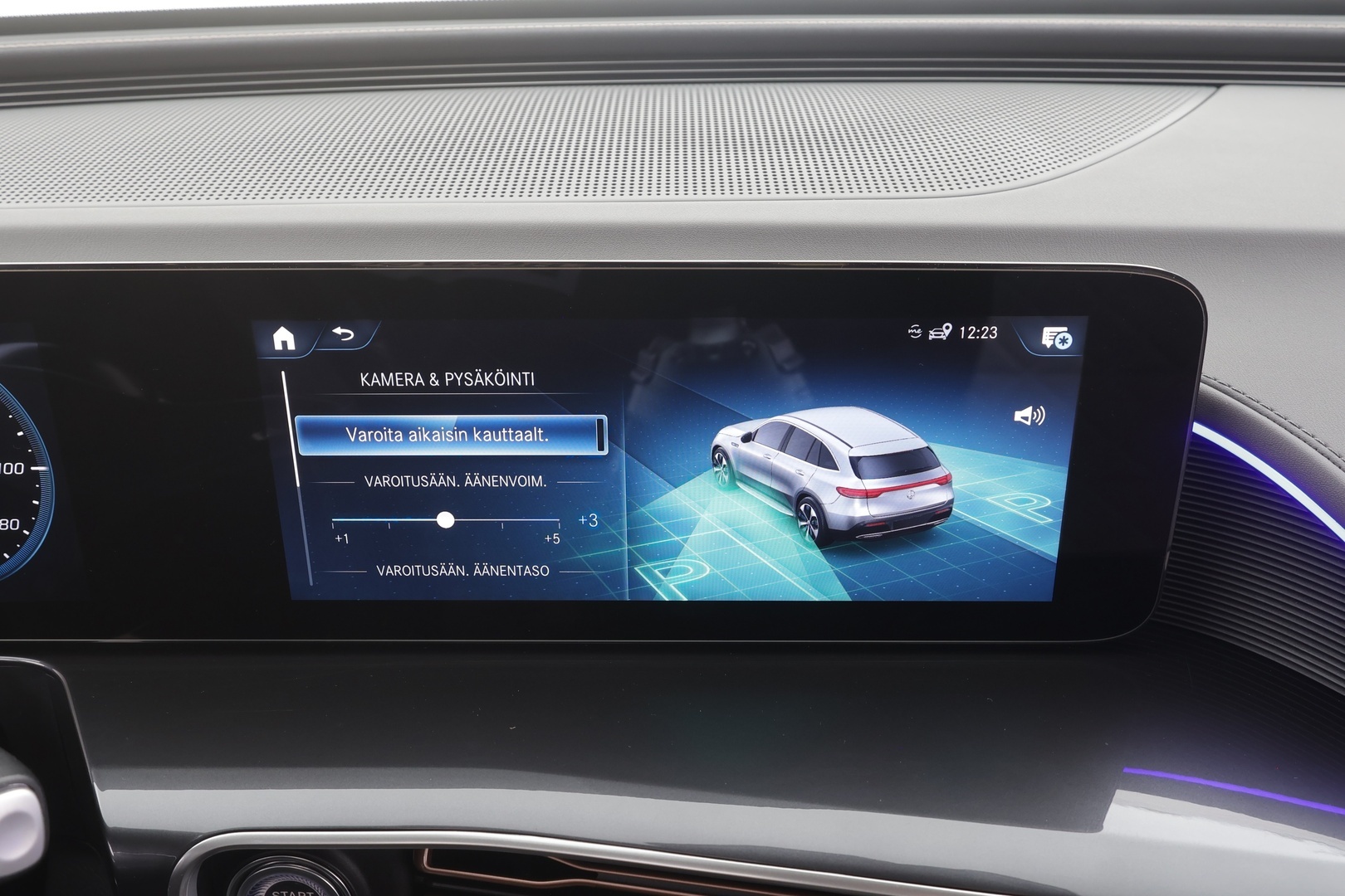 MERCEDES-BENZ EQC 2021