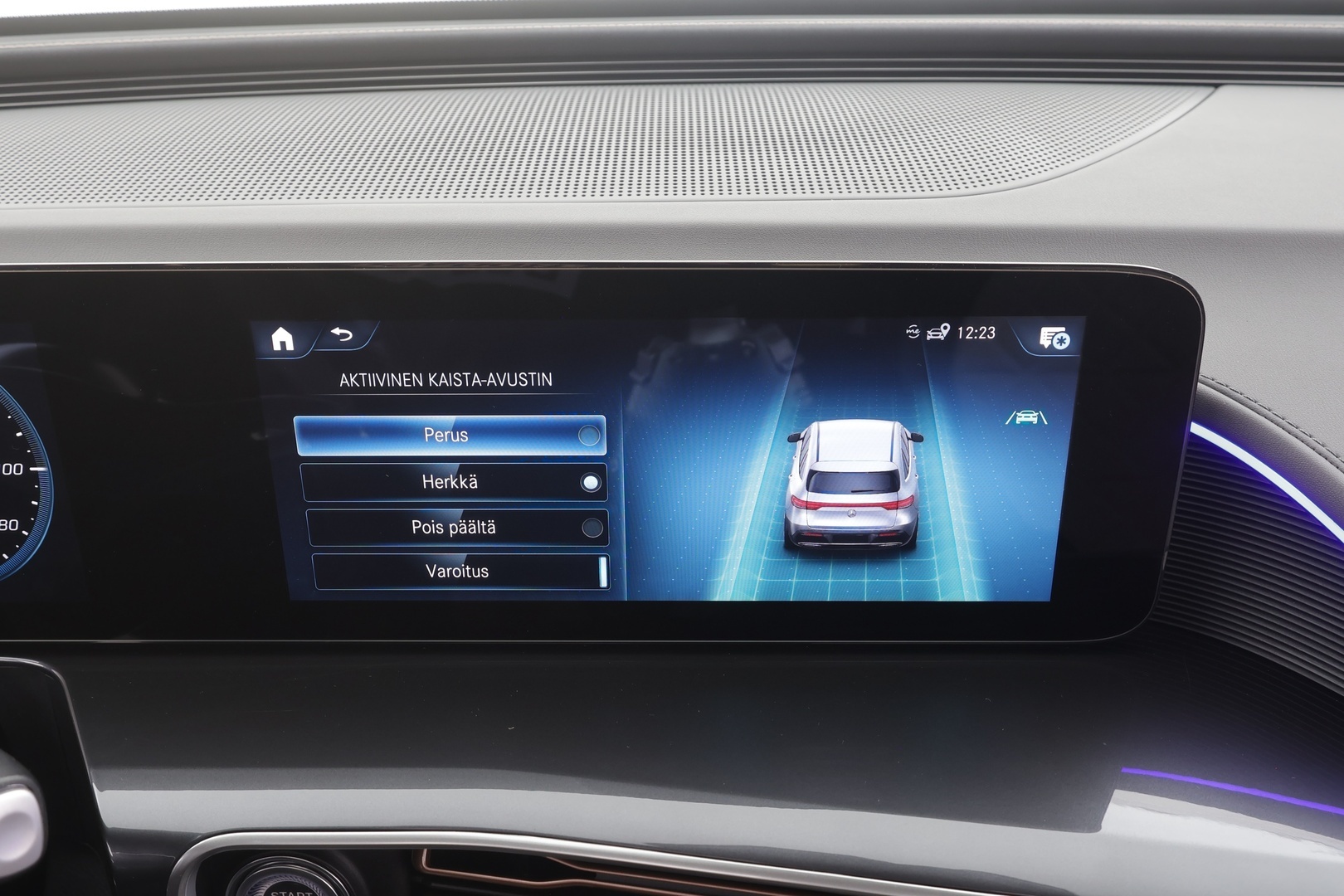 MERCEDES-BENZ EQC 2021