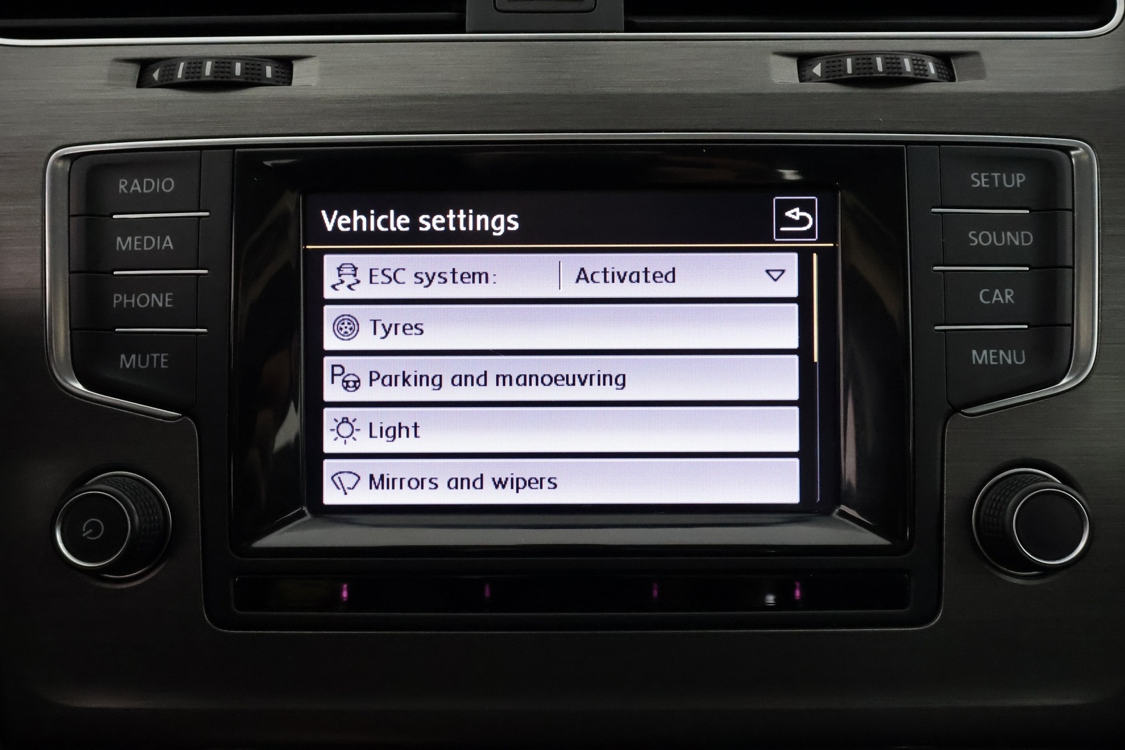 VOLKSWAGEN Golf 2014