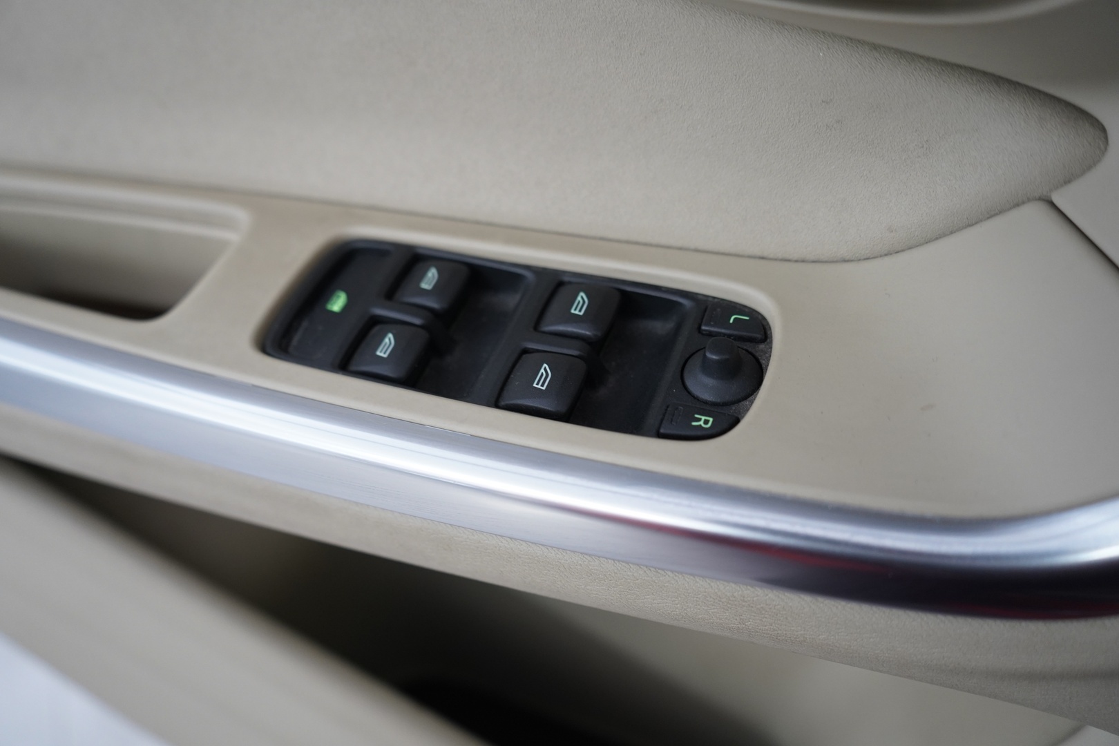 VOLVO S60 2011