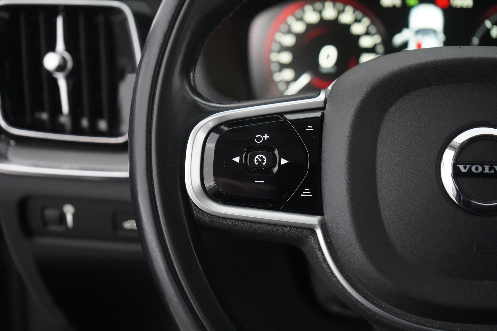 VOLVO V60 2019