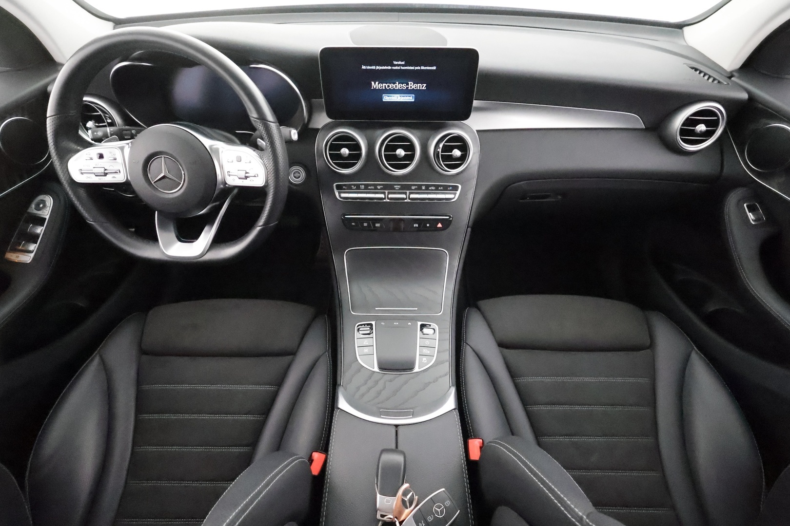 MERCEDES-BENZ GLC 2021