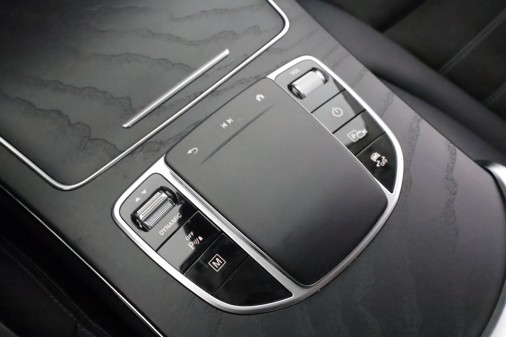 MERCEDES-BENZ GLC 2021