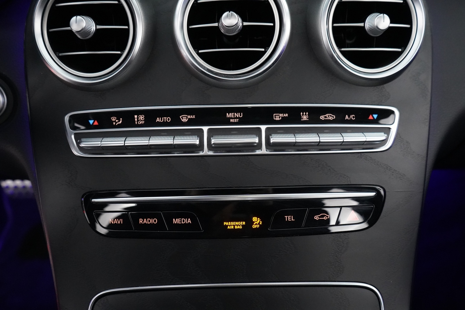 MERCEDES-BENZ C 2020