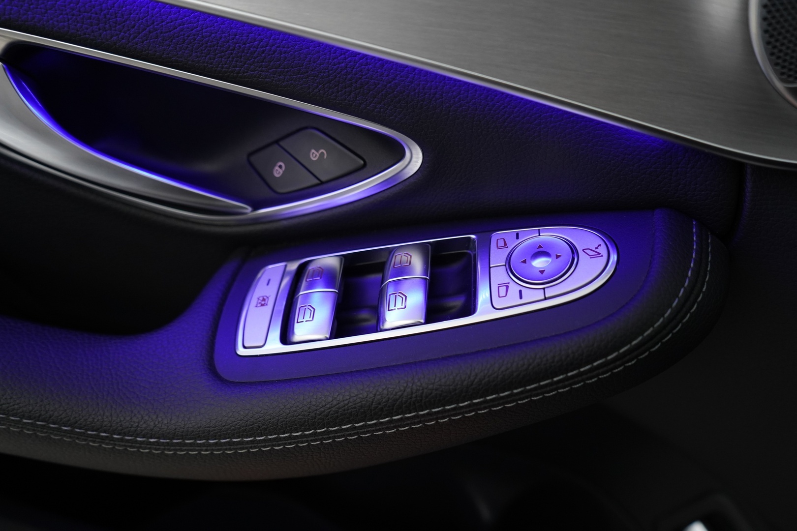 MERCEDES-BENZ C 2020