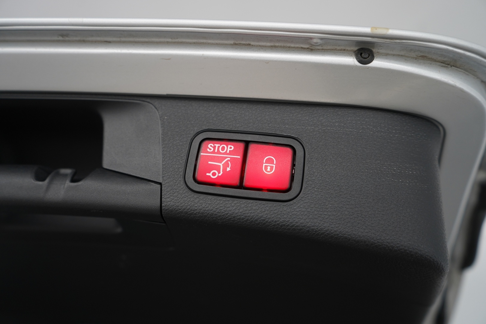 MERCEDES-BENZ C 2020