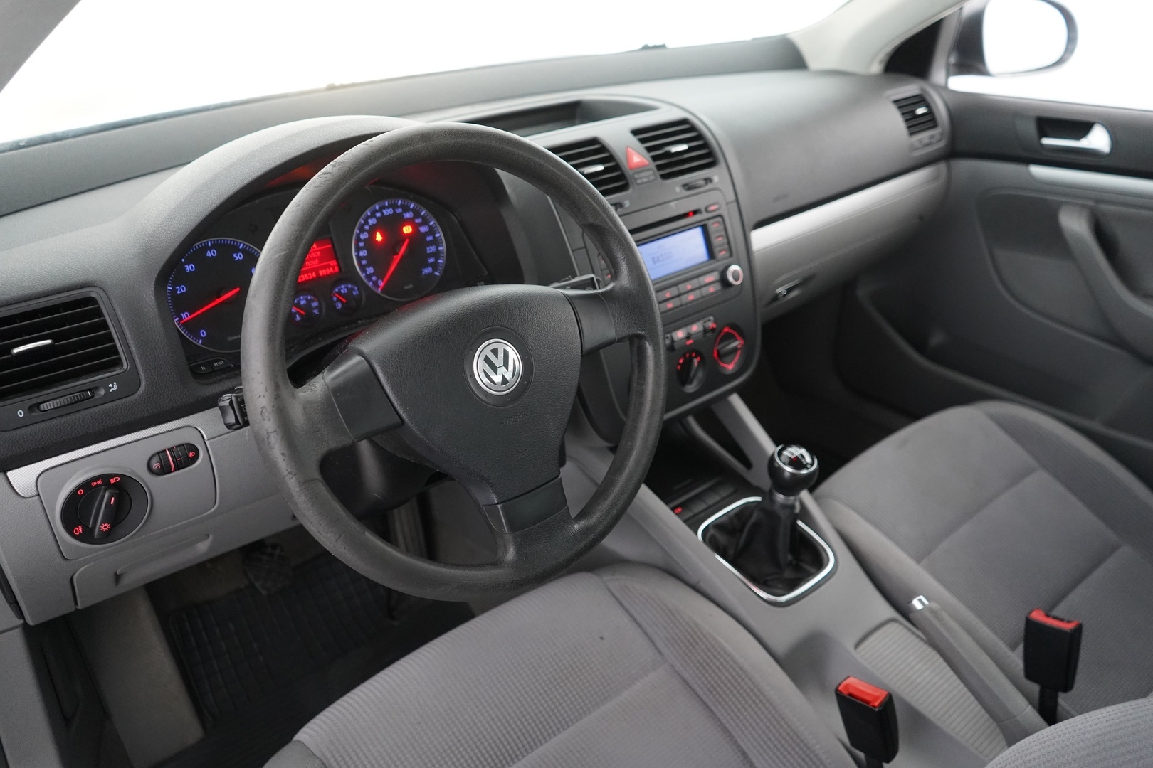 VOLKSWAGEN Jetta 2005
