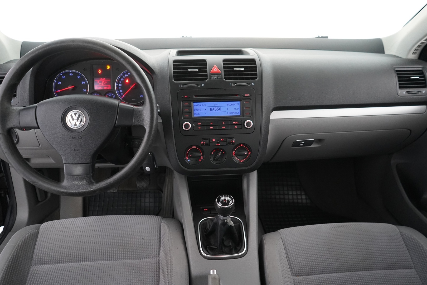 VOLKSWAGEN Jetta 2005
