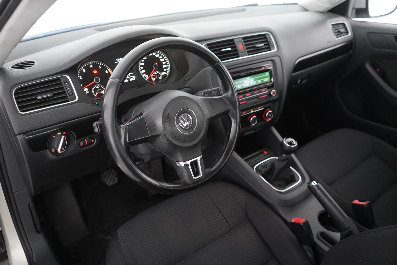 VOLKSWAGEN Jetta 2011