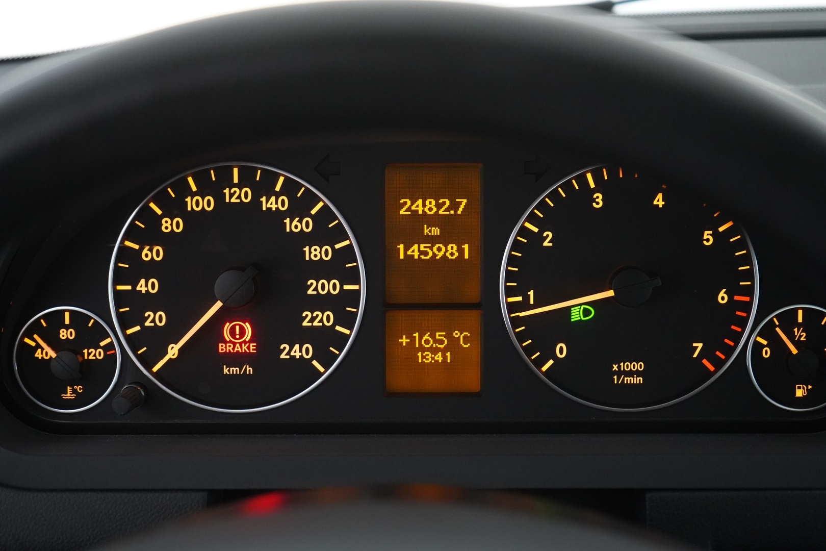 MERCEDES-BENZ A 2012