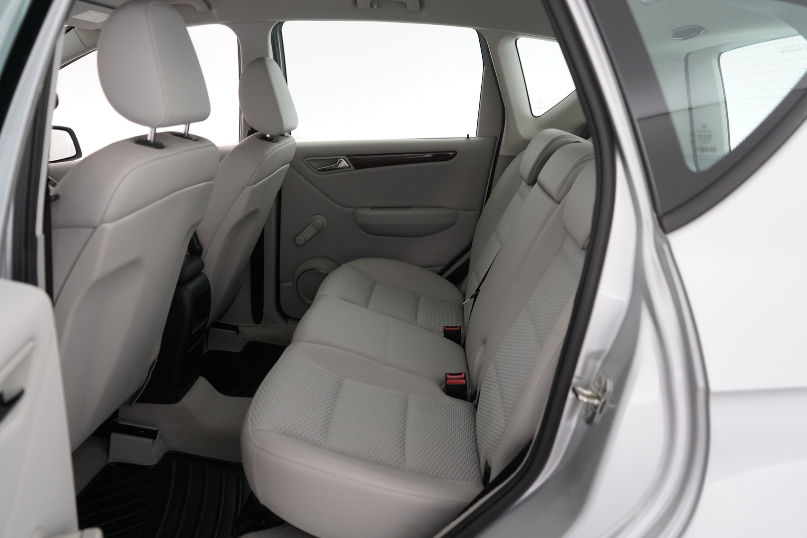 MERCEDES-BENZ A 2012