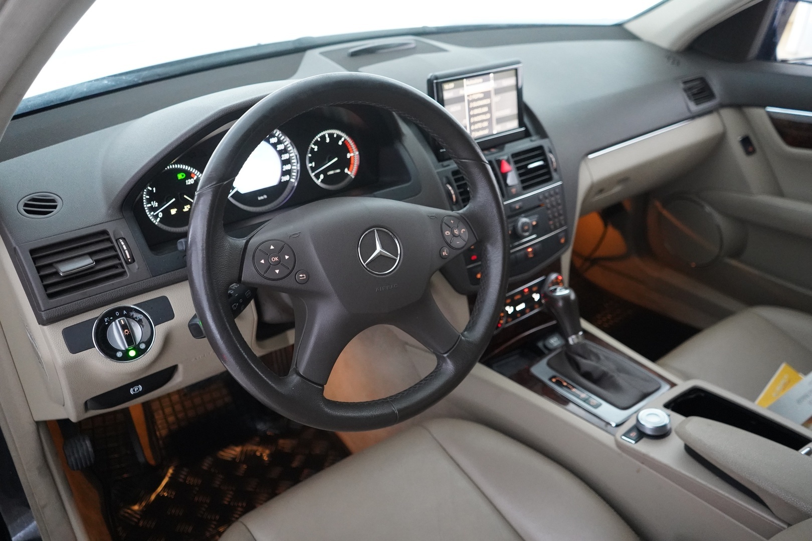 MERCEDES-BENZ C 2008