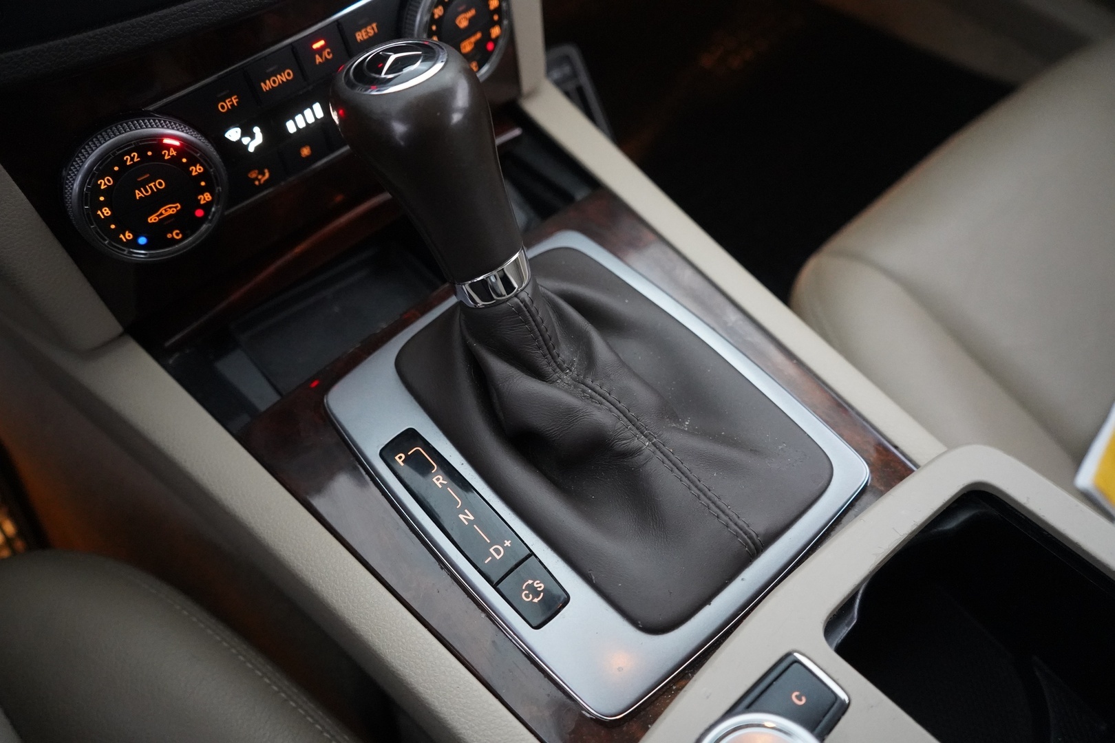 MERCEDES-BENZ C 2008