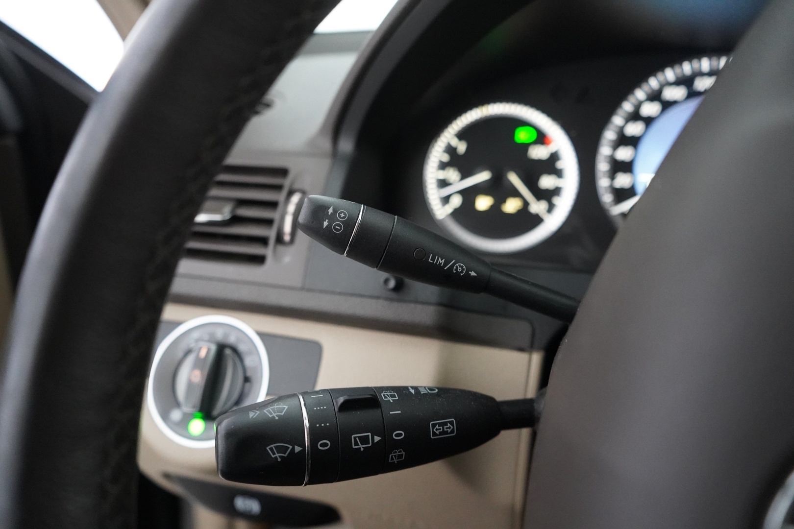 MERCEDES-BENZ C 2008