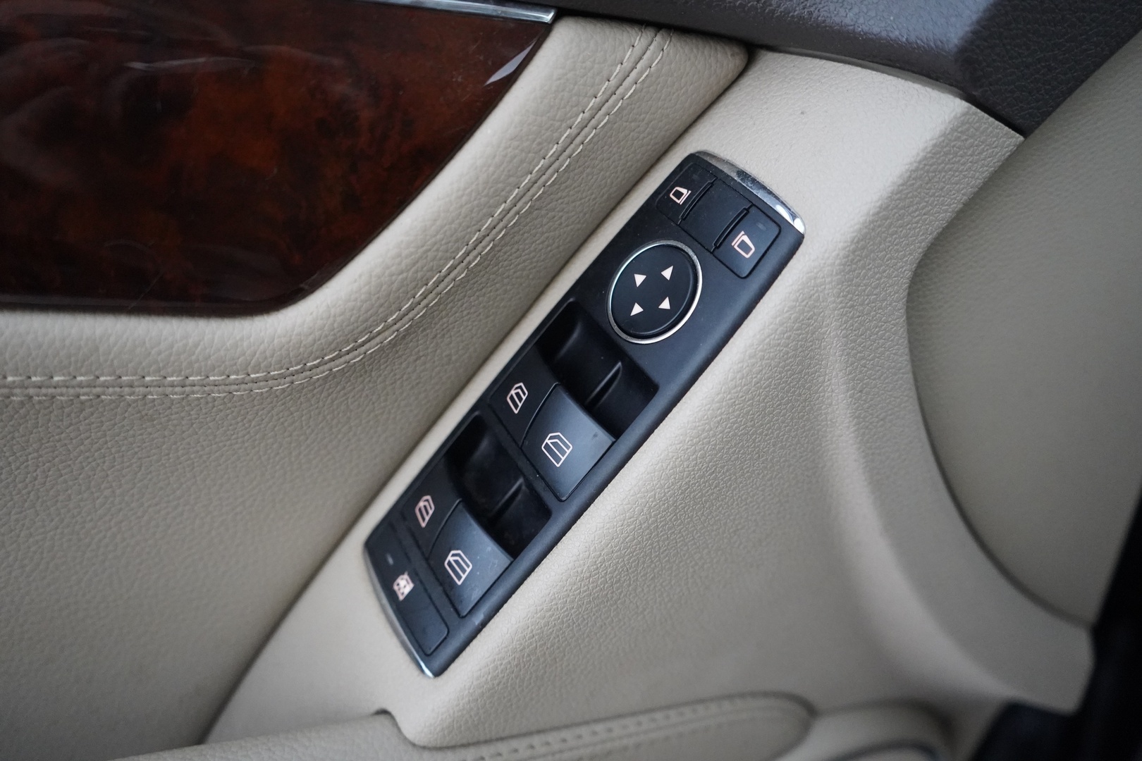 MERCEDES-BENZ C 2008