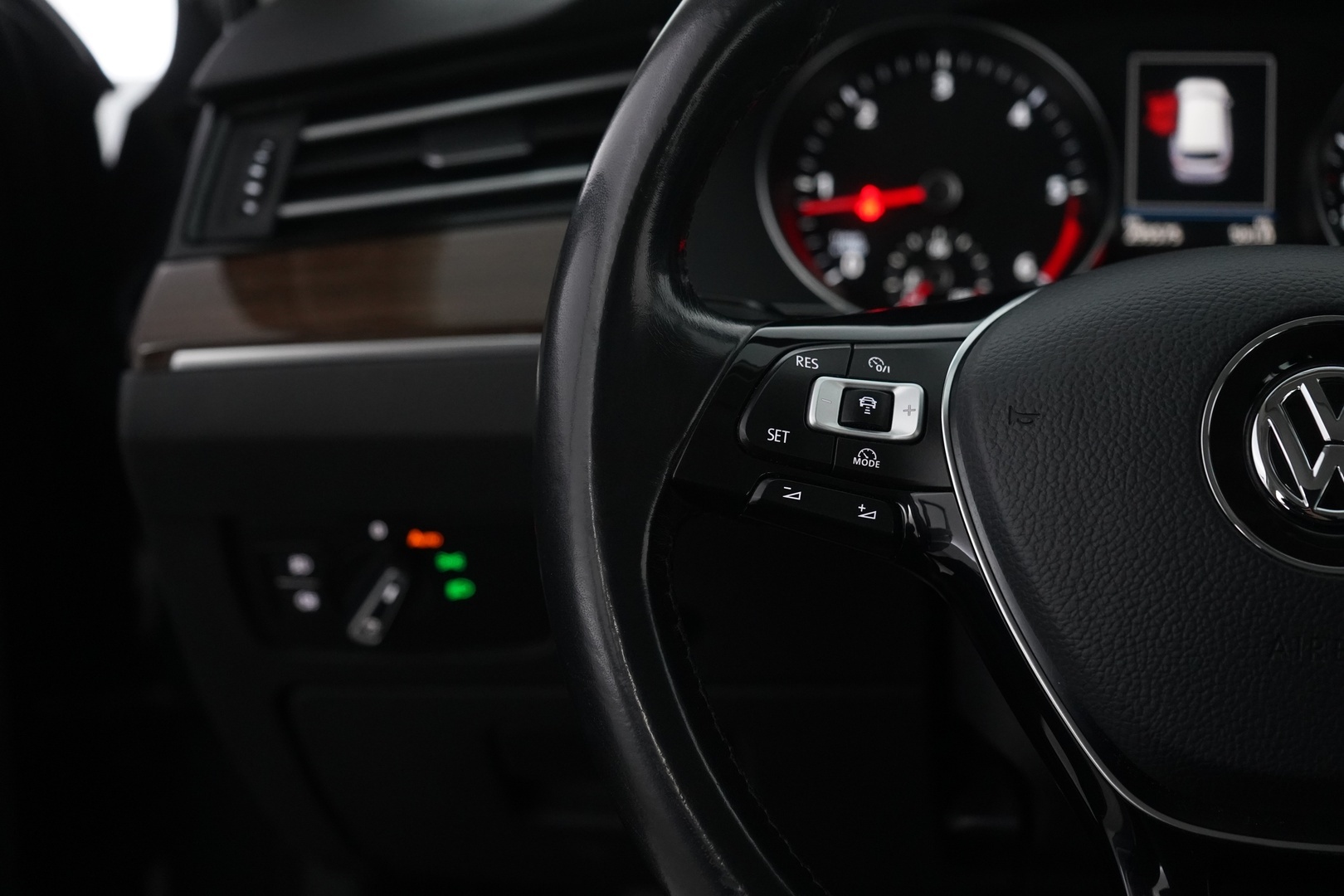 VOLKSWAGEN Passat 2017