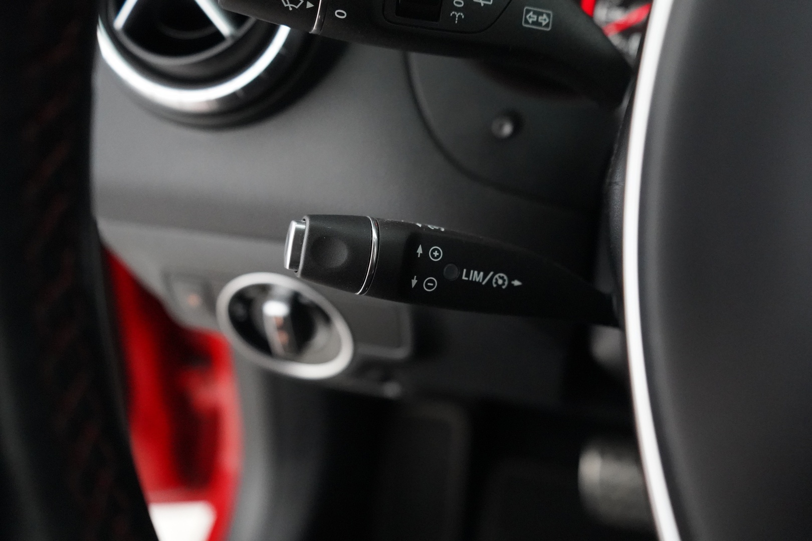 MERCEDES-BENZ CLA 2016