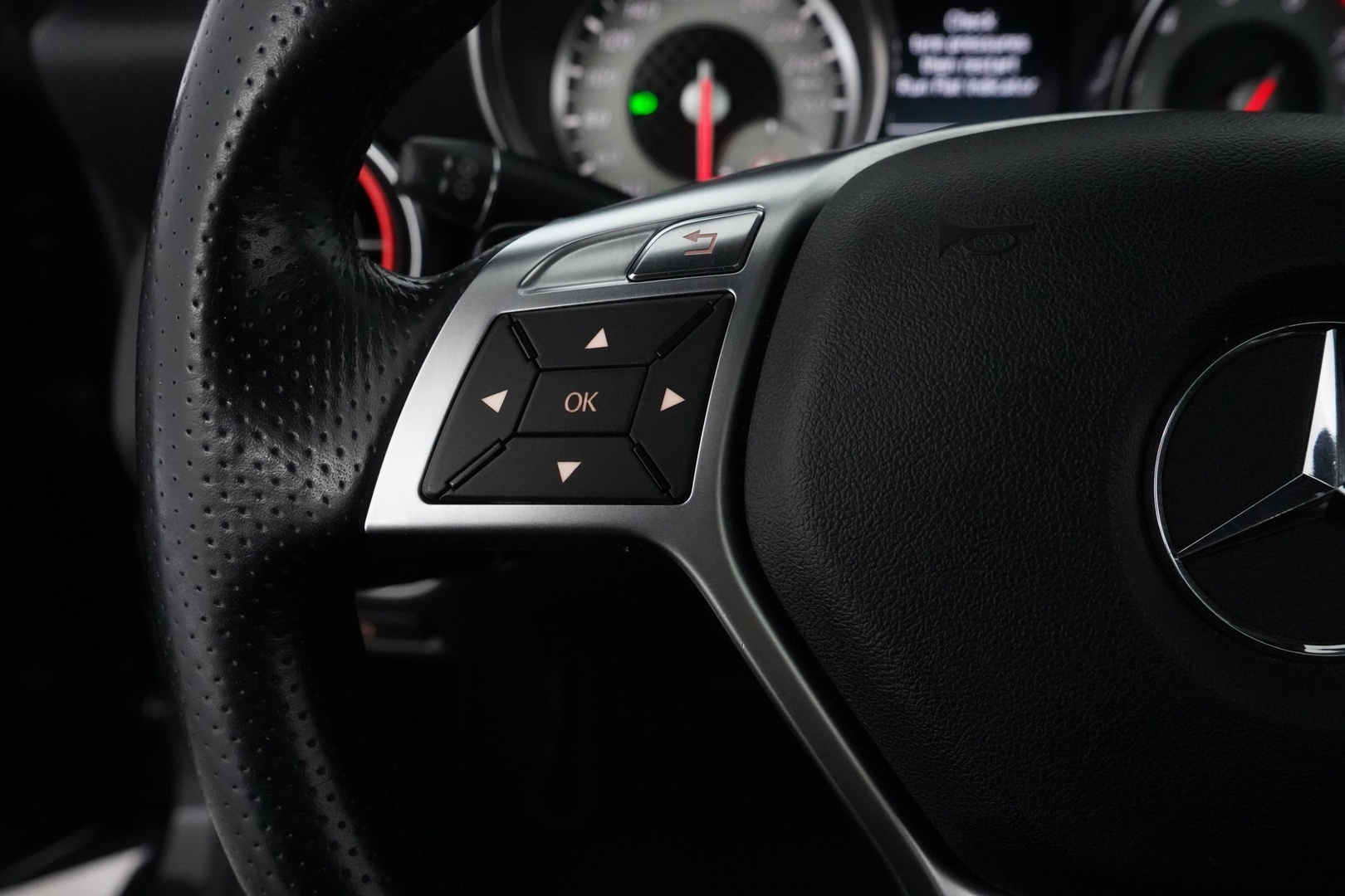 MERCEDES-BENZ SLK 2012