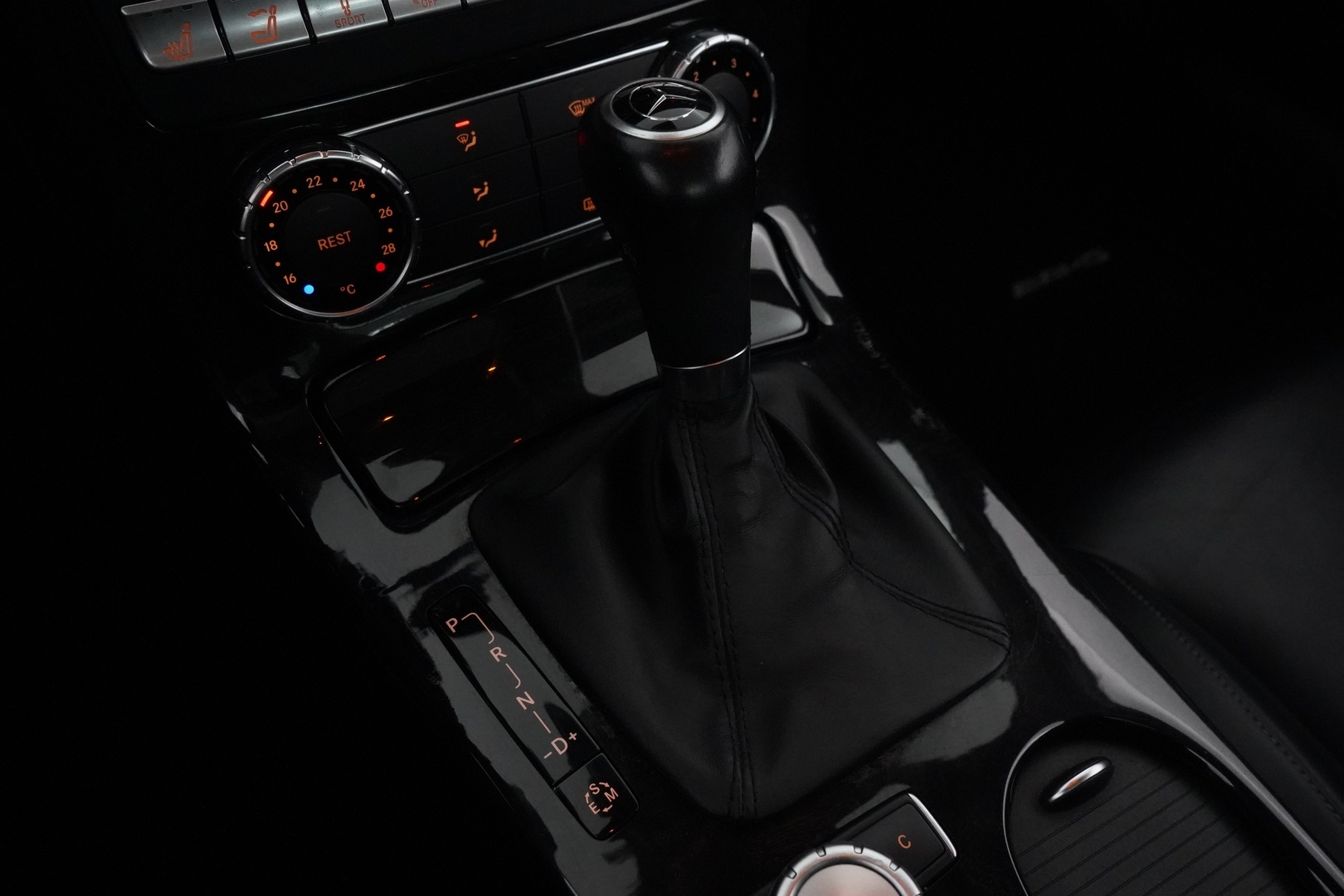 MERCEDES-BENZ SLK 2012