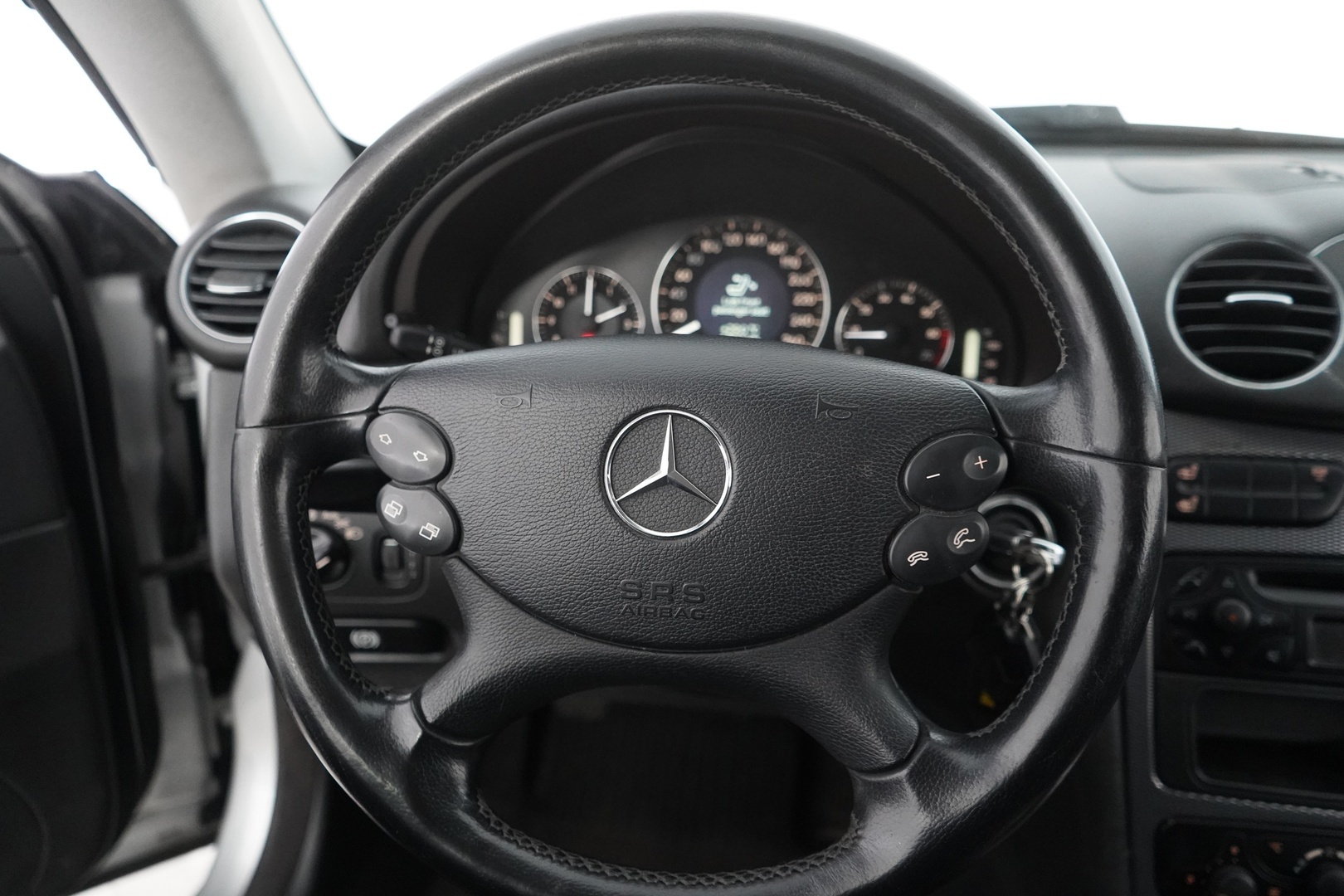 MERCEDES-BENZ CLK 2004