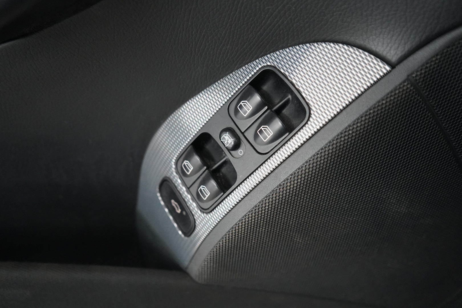 MERCEDES-BENZ CLK 2004