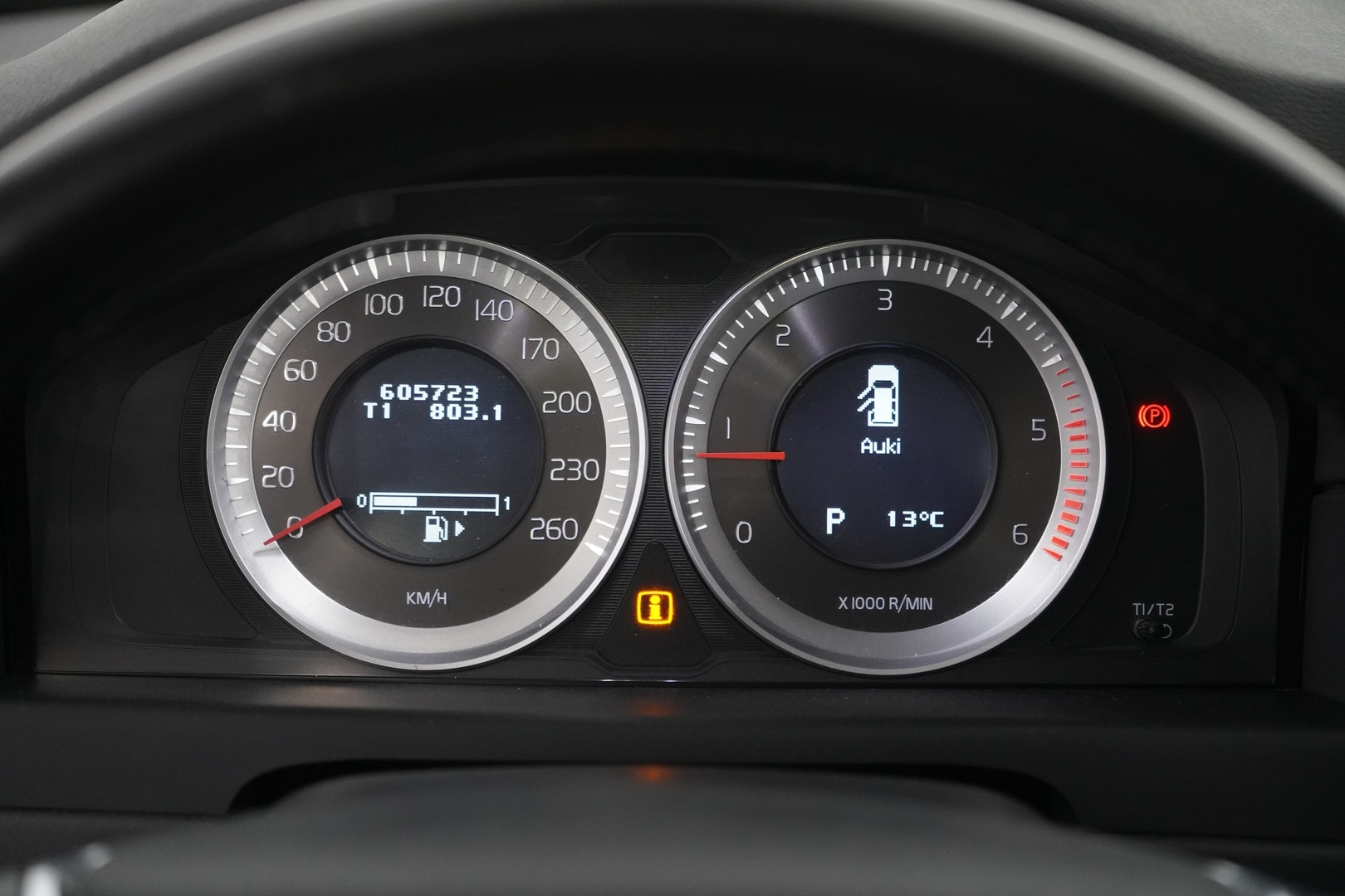 VOLVO V70 2012