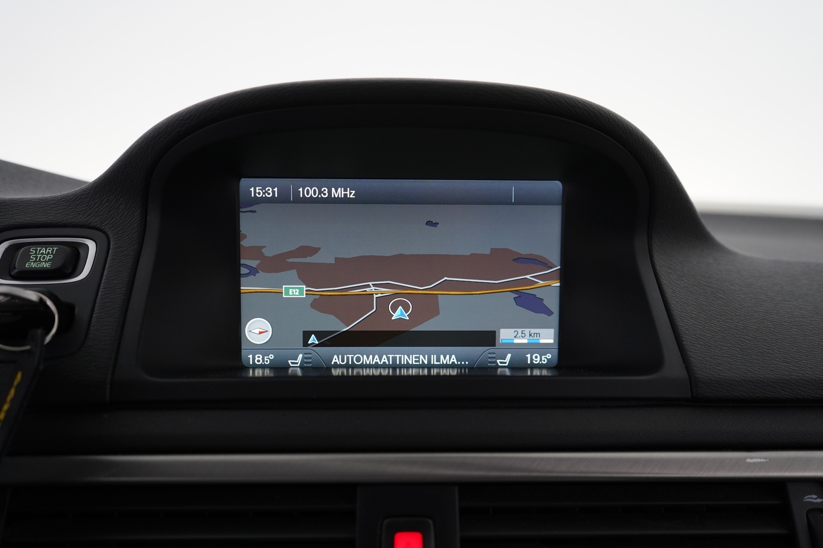 VOLVO V70 2012
