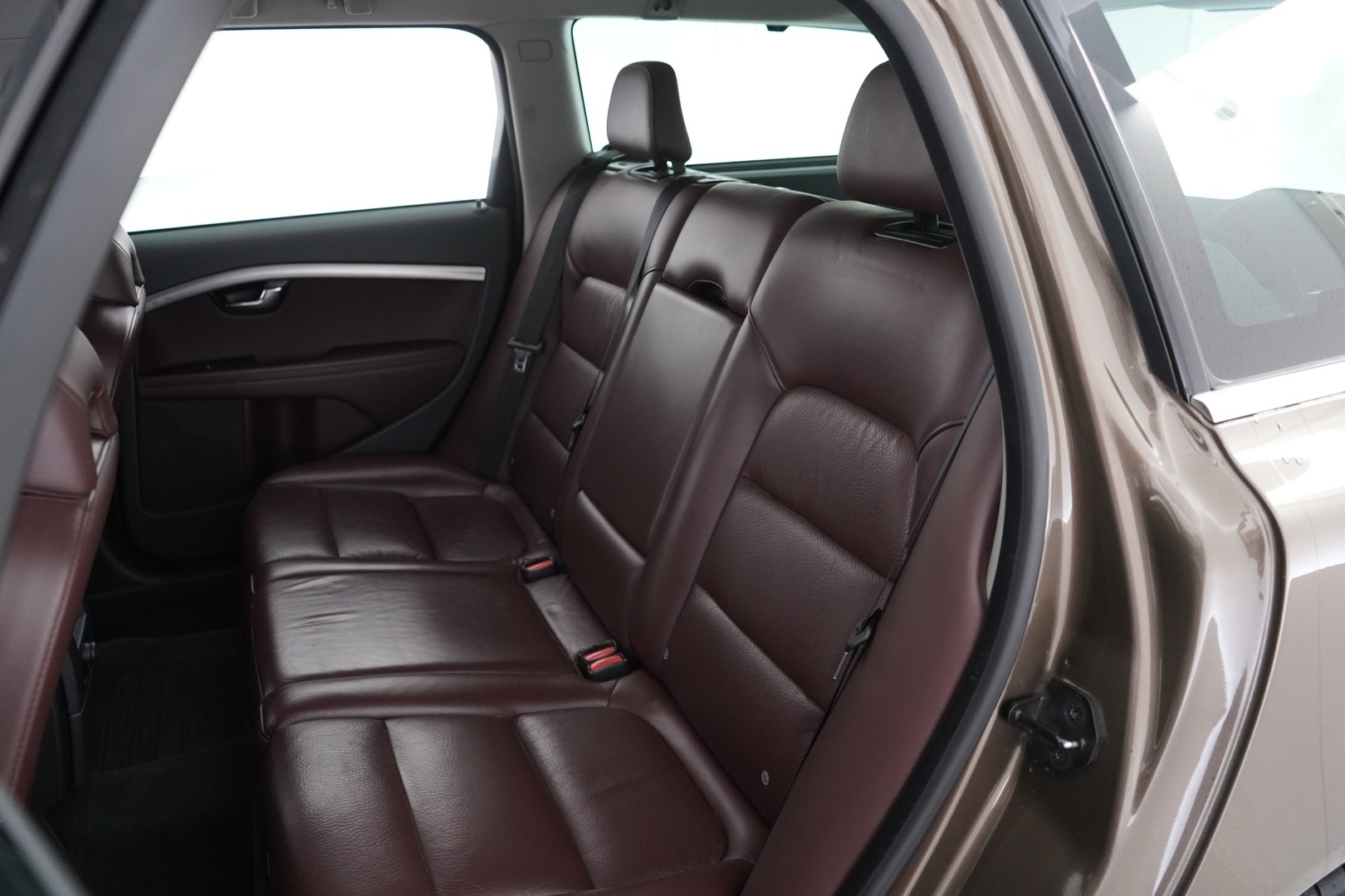 VOLVO V70 2012
