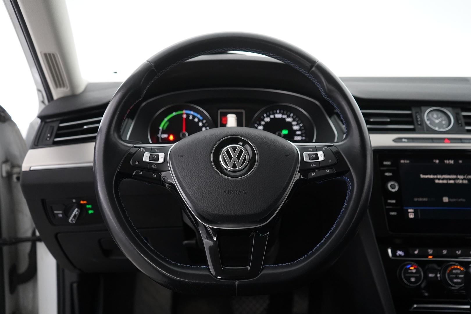 VOLKSWAGEN Passat 2017