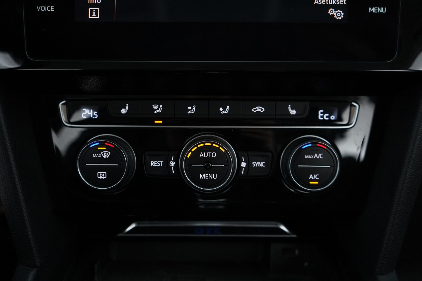 VOLKSWAGEN Passat 2017