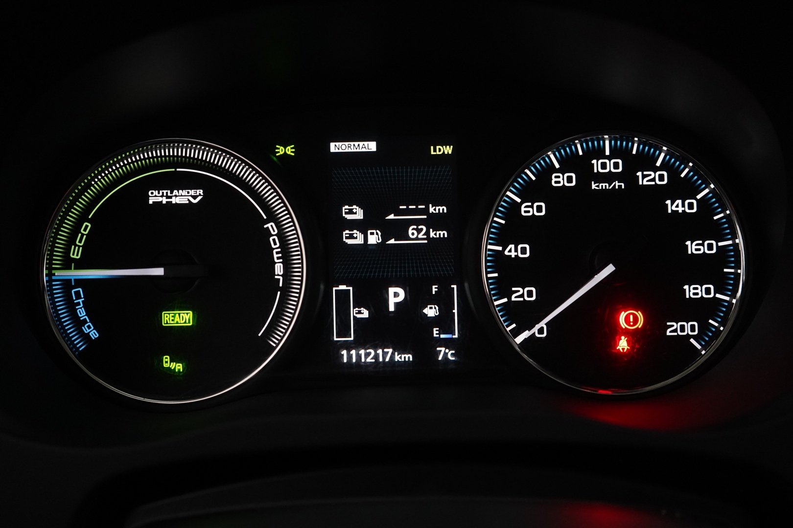 MITSUBISHI OUTLANDER PHEV 2017