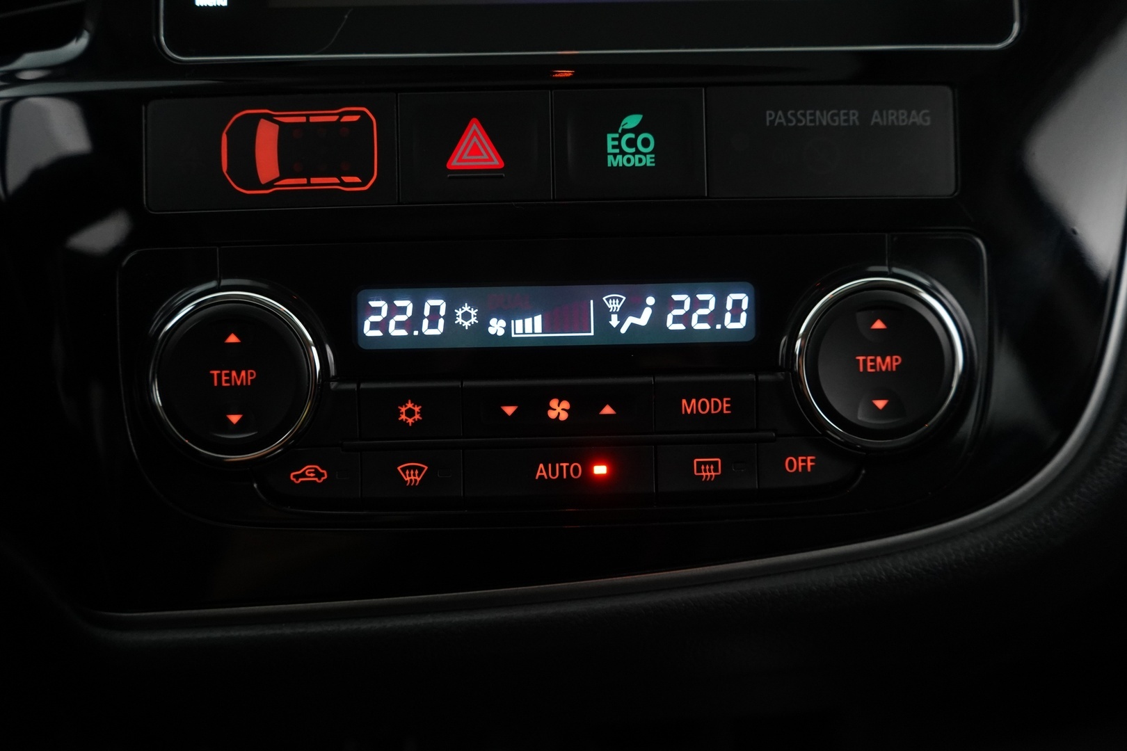 MITSUBISHI OUTLANDER PHEV 2017