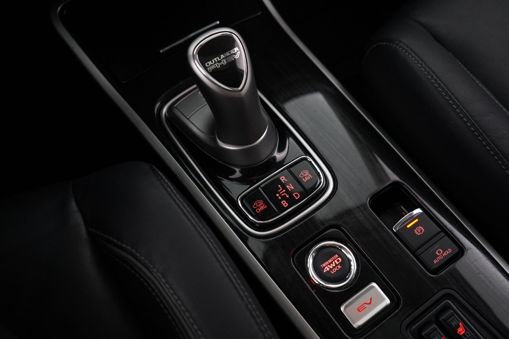 MITSUBISHI OUTLANDER PHEV 2017