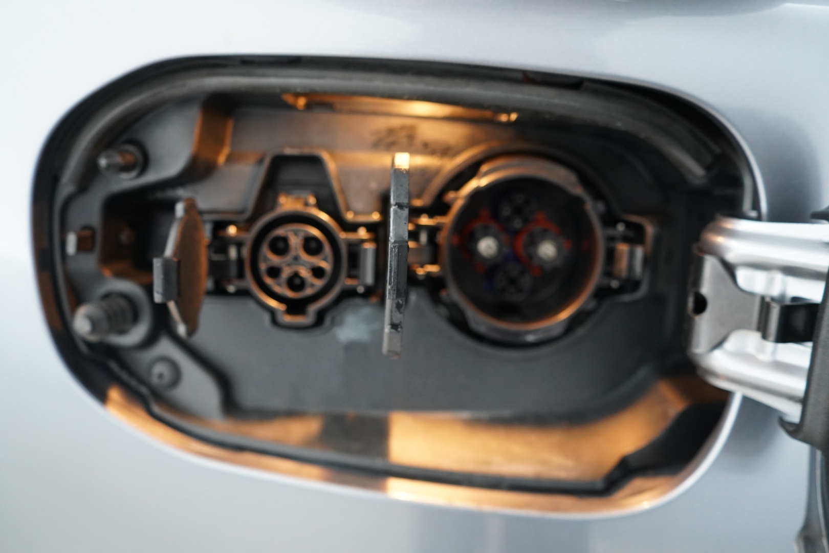 MITSUBISHI OUTLANDER PHEV 2017